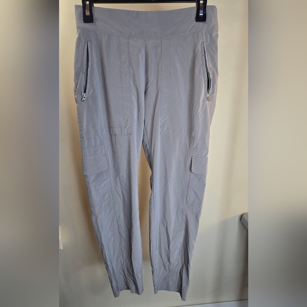 Women's Athleta Petite Cargo Jogger Pants 6P Taupe/Gray